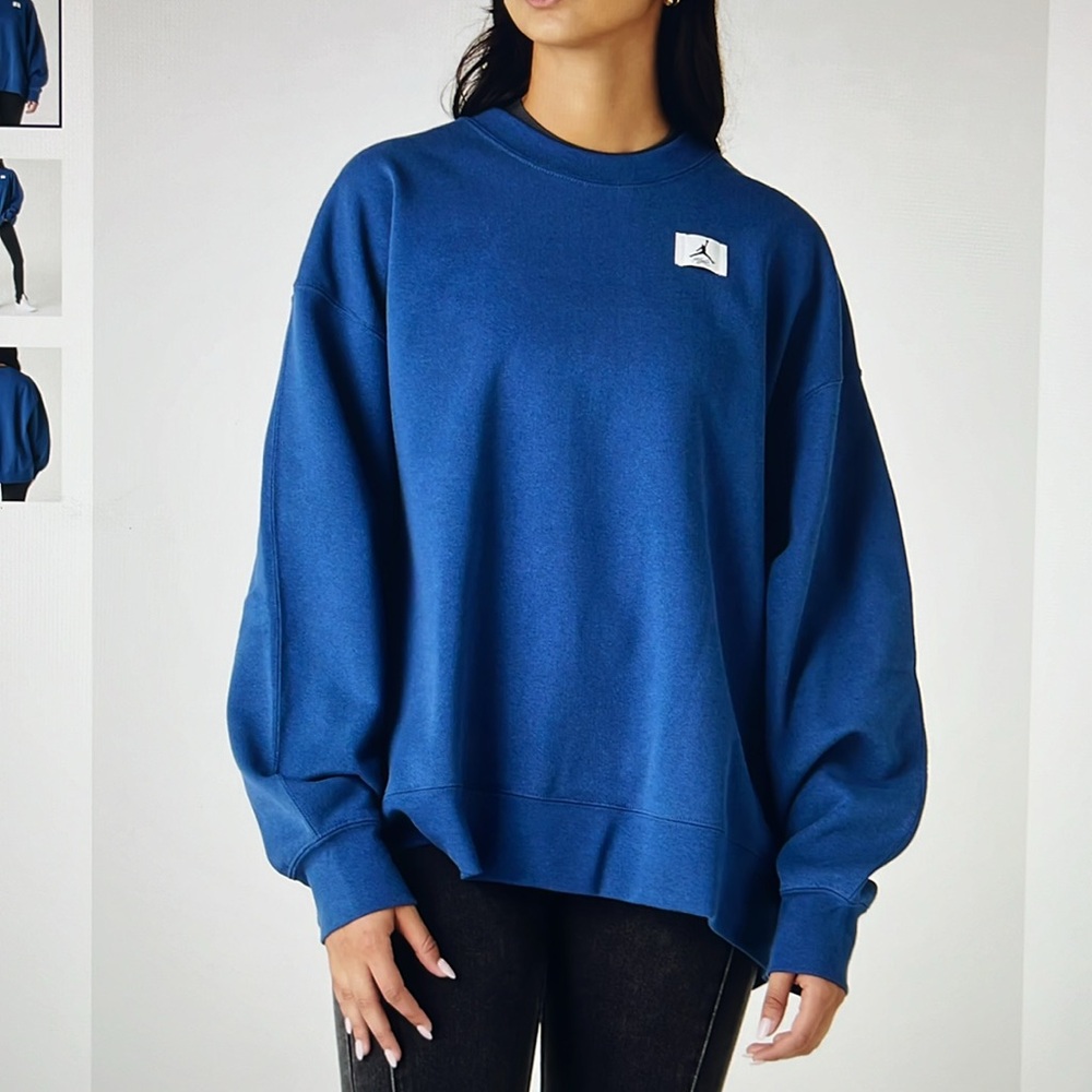 NEVER WORN WOMEN’S FRENCH BLUE JORDAN FLIGHT FLEECE CREWNECK SZ.SM PERFECT SHAPE